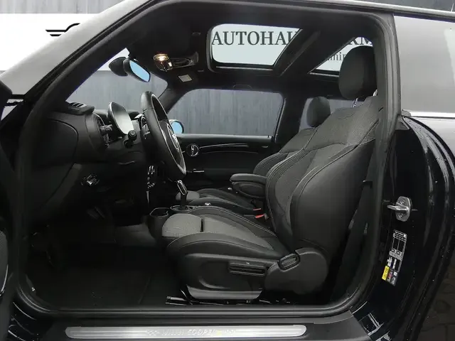 MINI Cooper SE