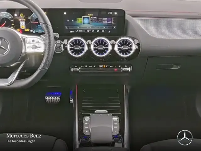 Mercedes-Benz EQA 300