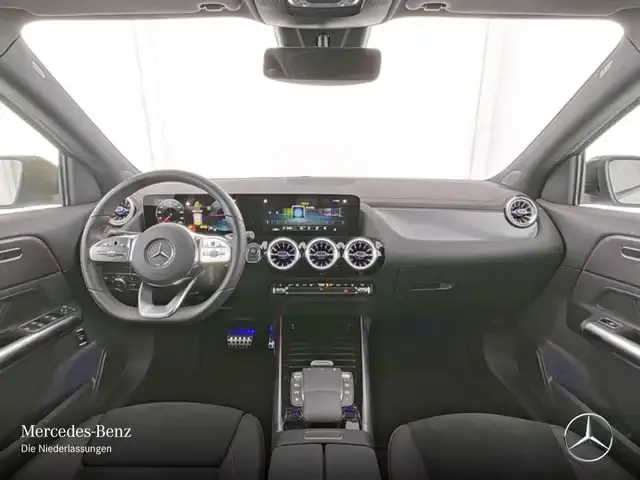 Mercedes-Benz EQA 300