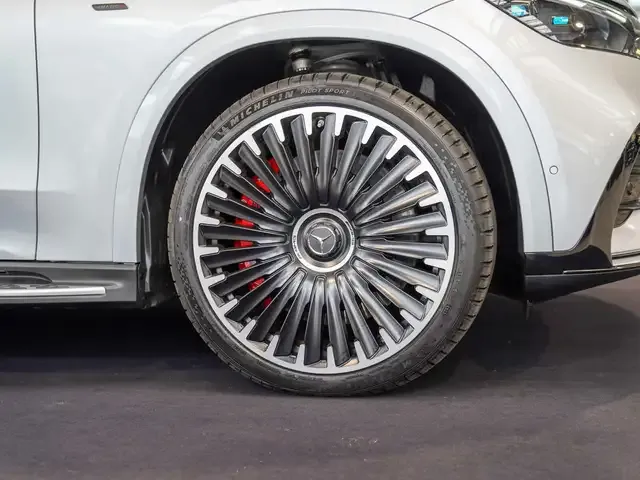 Mercedes-Benz EQE 53