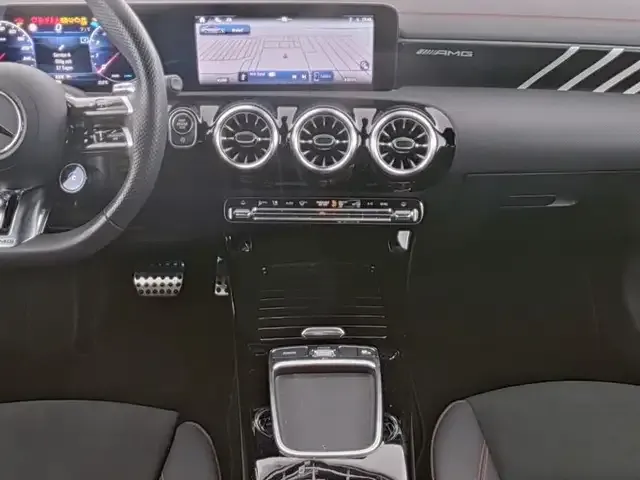 Mercedes-Benz CLA 35 AMG