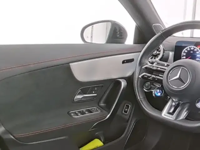 Mercedes-Benz CLA 35 AMG