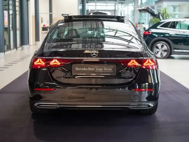 Mercedes-Benz E 200