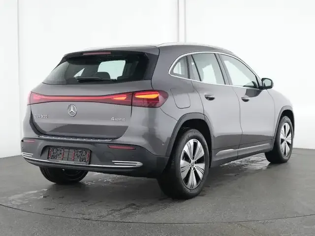 Mercedes-Benz EQA 300