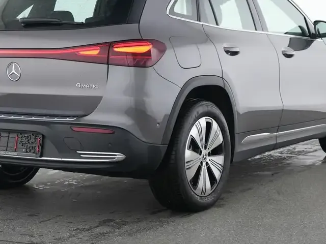 Mercedes-Benz EQA 300