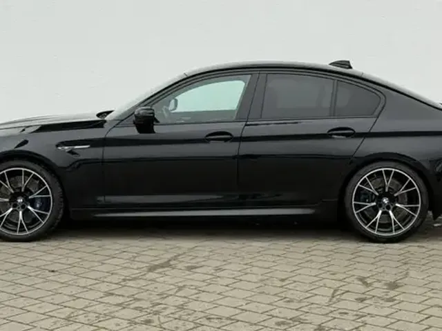 BMW M5