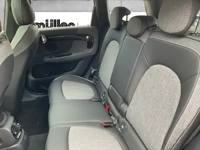 MINI One Countryman