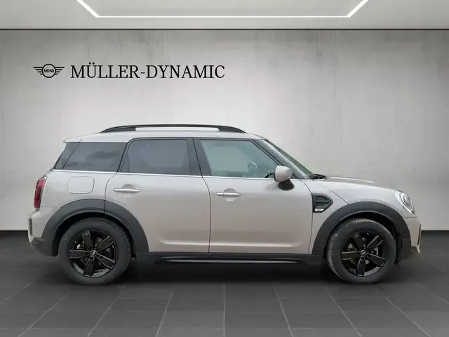 MINI One Countryman