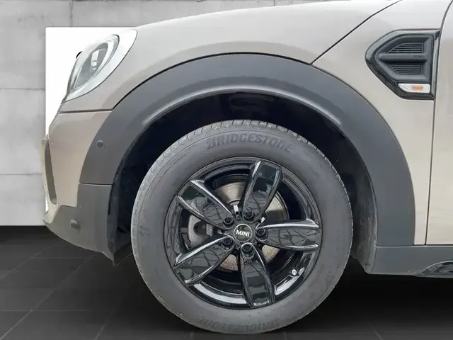 MINI One Countryman