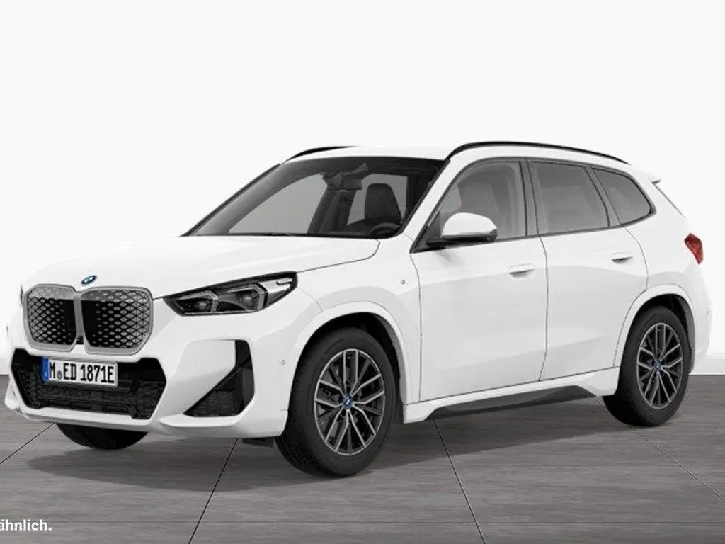 BMW iX1