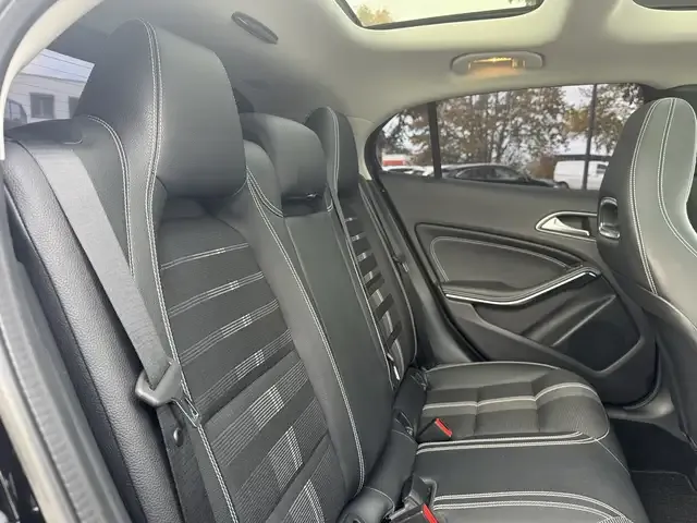 Mercedes-Benz GLA 180