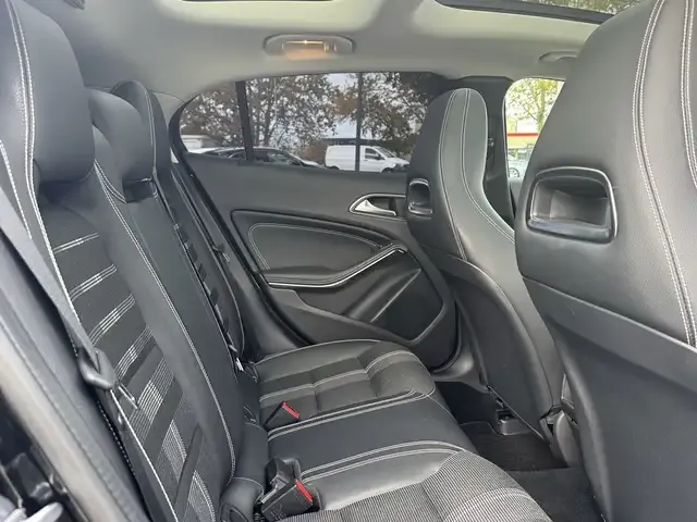 Mercedes-Benz GLA 180