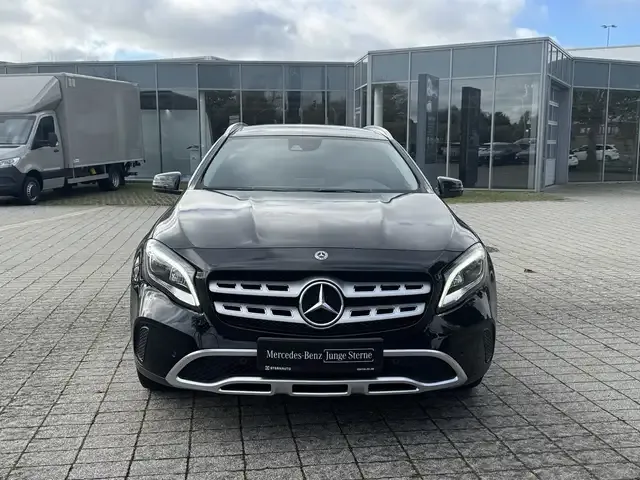 Mercedes-Benz GLA 180