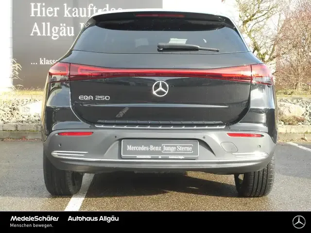 Mercedes-Benz EQA 250