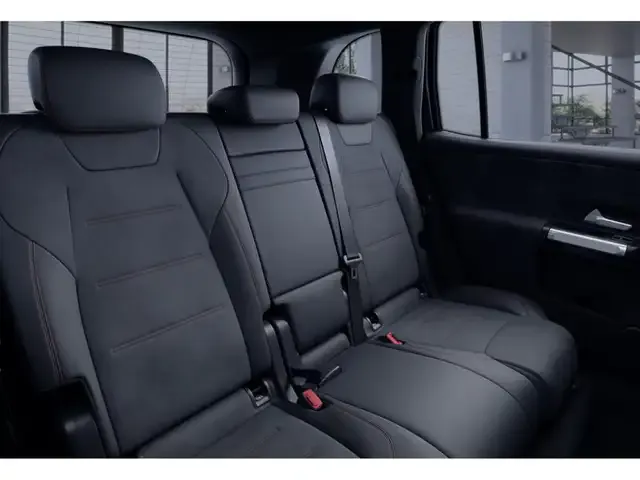 Mercedes-Benz GLB 220