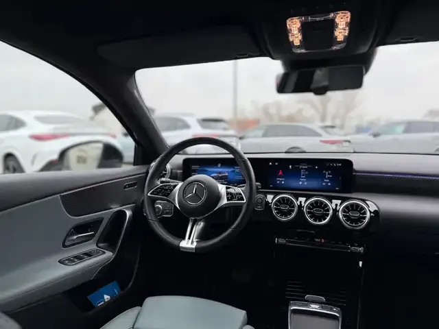 Mercedes-Benz A 200