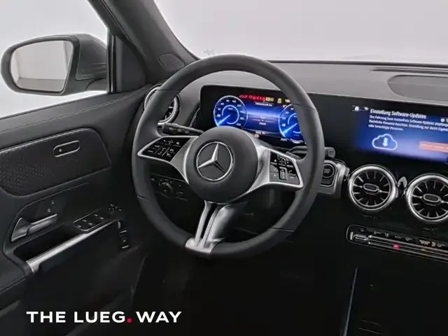 Mercedes-Benz EQB 300