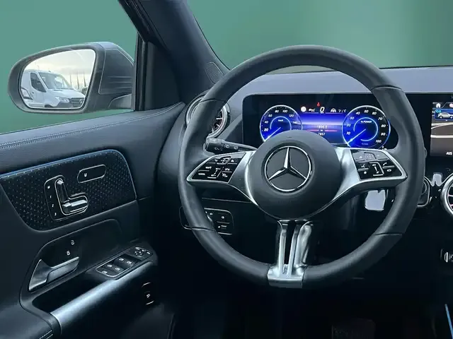 Mercedes-Benz EQA 300