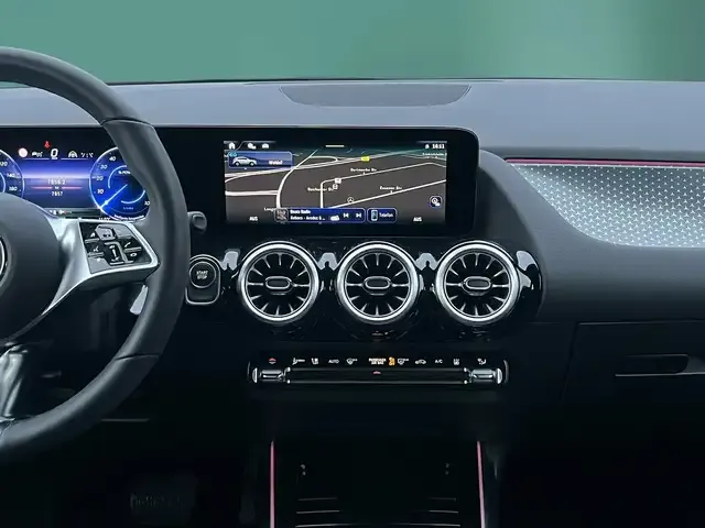 Mercedes-Benz EQA 300