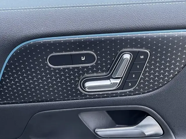 Mercedes-Benz EQA 300