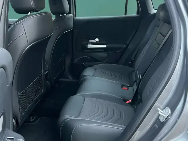 Mercedes-Benz EQA 300