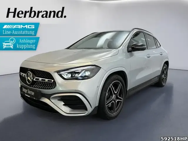 Mercedes-Benz GLA 200