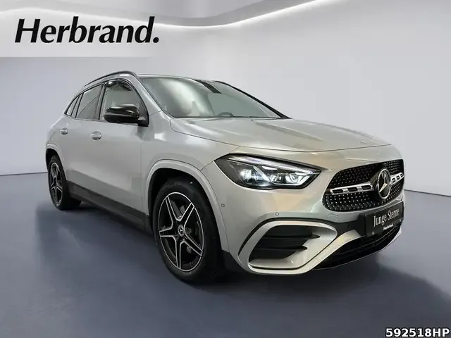 Mercedes-Benz GLA 200