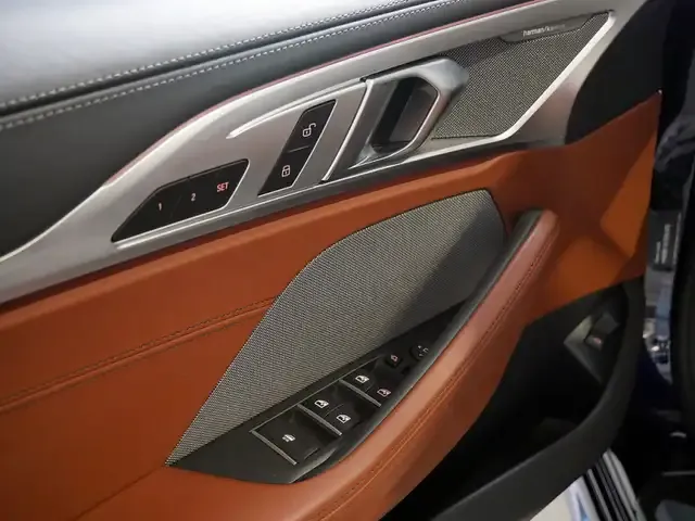 BMW 840