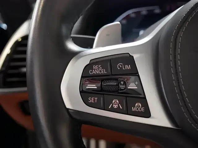 BMW 840
