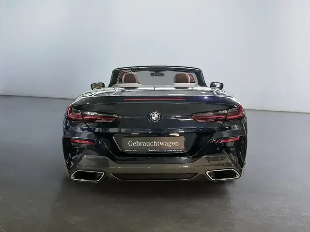 BMW 840