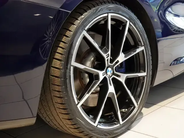 BMW 840