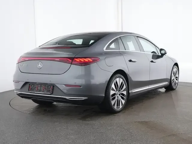 Mercedes-Benz EQE 300