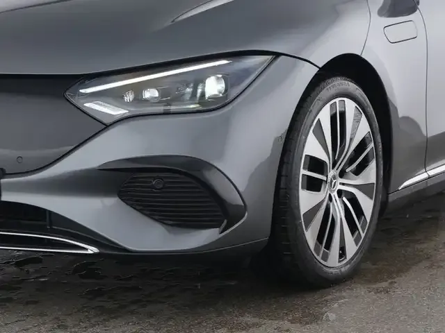 Mercedes-Benz EQE 300