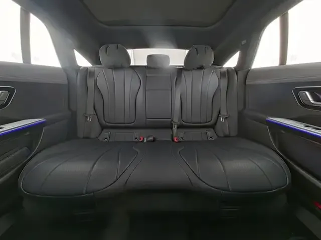 Mercedes-Benz EQE 300