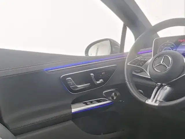 Mercedes-Benz EQE 300