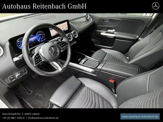 Mercedes-Benz EQA 300