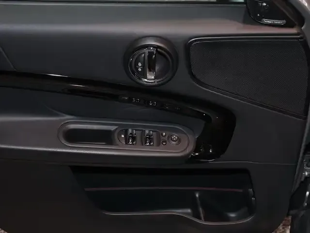 MINI Cooper SE Countryman