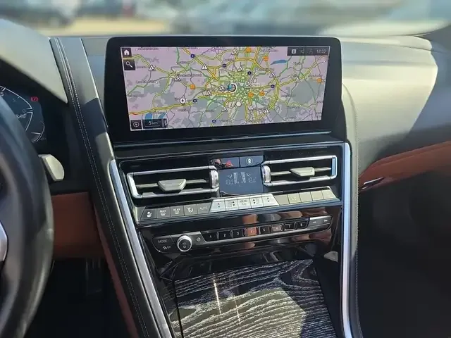 BMW 840
