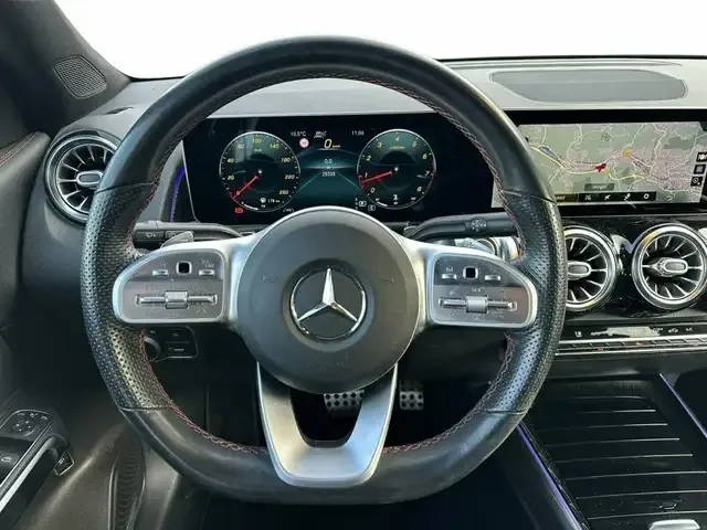 Mercedes-Benz GLB 250