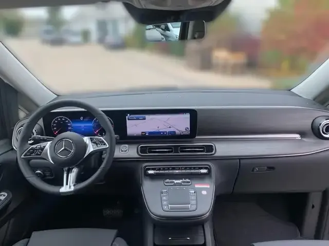 Mercedes-Benz V 250