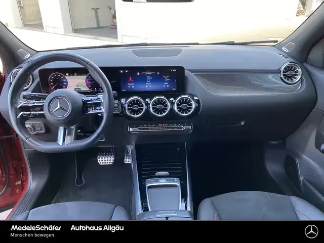 Mercedes-Benz GLA 220