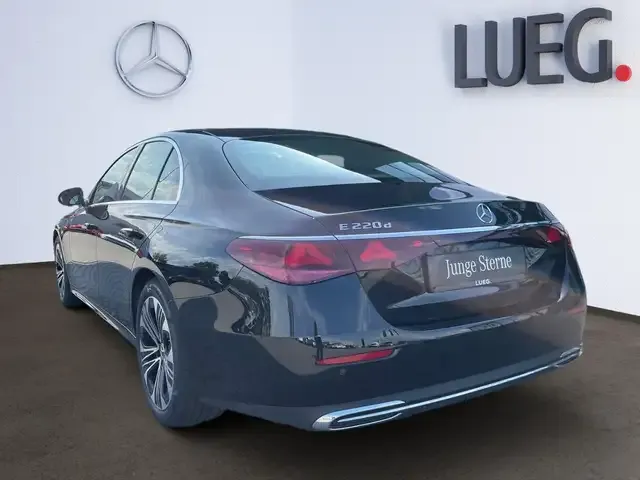 Mercedes-Benz E 220
