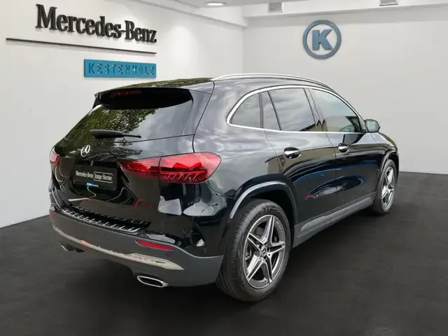 Mercedes-Benz GLA 220