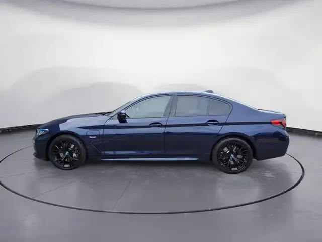 BMW 545