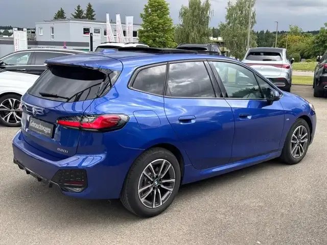 BMW 220