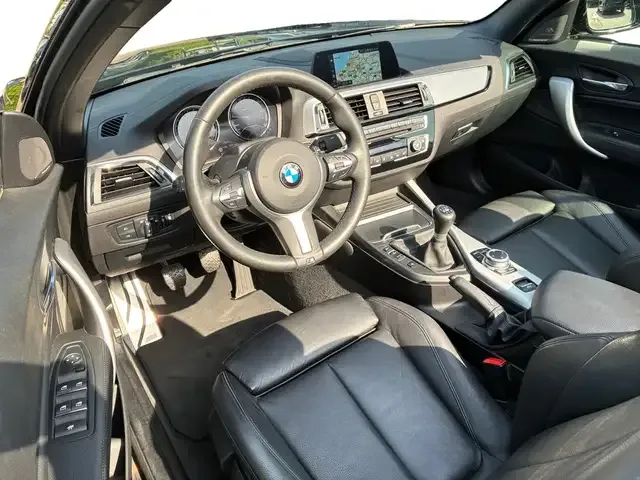 BMW 218
