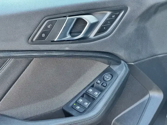 BMW 128