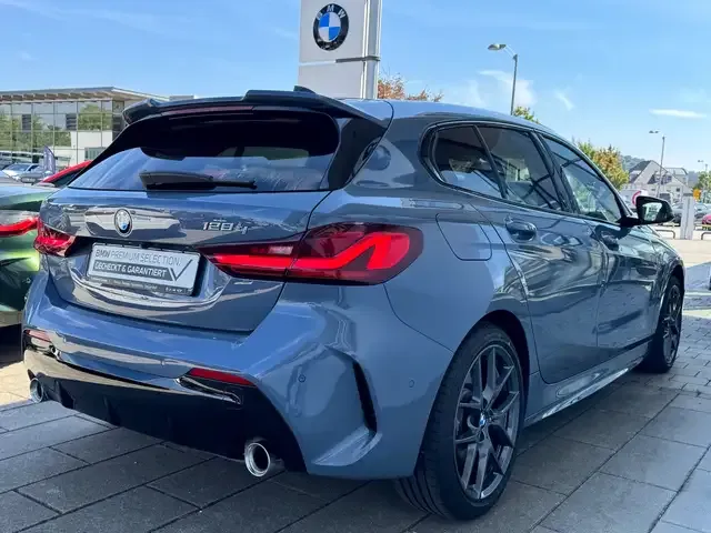 BMW 128