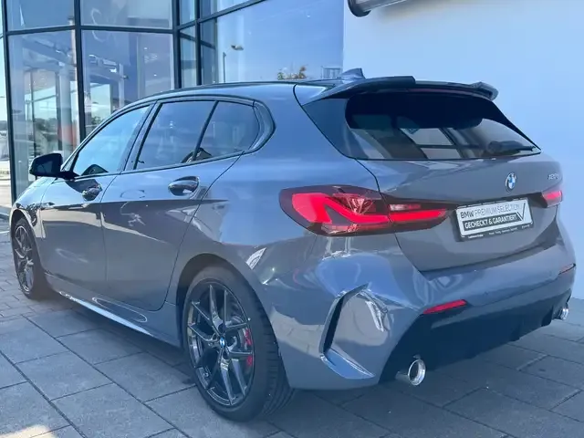 BMW 128