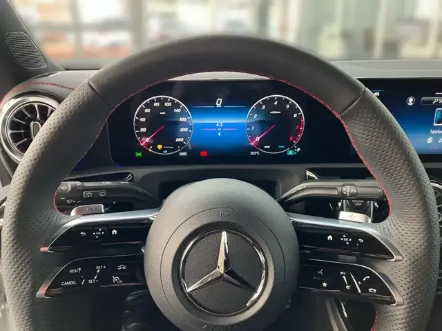 Mercedes-Benz CLA 180